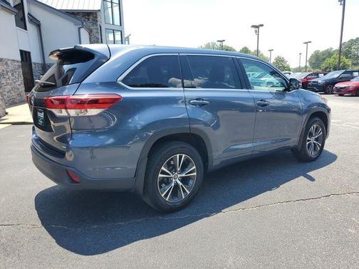 2018 Toyota Highlander LE