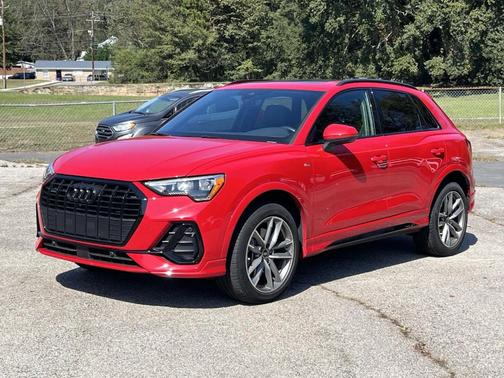 2022 Audi Q3 45 S line Premium