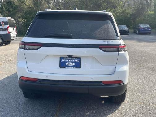 2024 Jeep Grand Cherokee Laredo