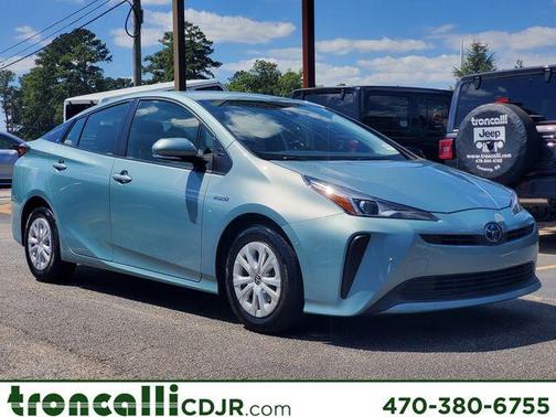 2022 Toyota Prius LE