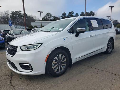 2023 Chrysler Pacifica Hybrid Limited