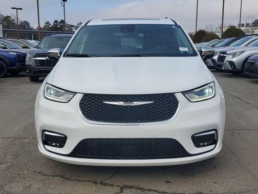 2023 Chrysler Pacifica Hybrid Limited