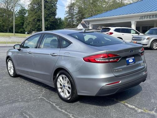 2020 Ford Fusion SE