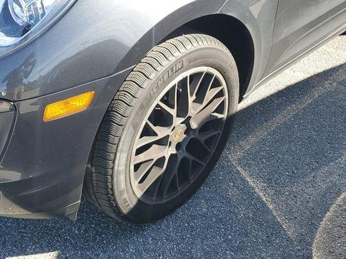 2017 Porsche Macan S