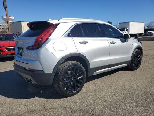 2022 Cadillac XT4 Premium Luxury