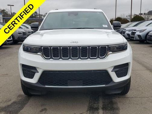 2025 Jeep Grand Cherokee Laredo