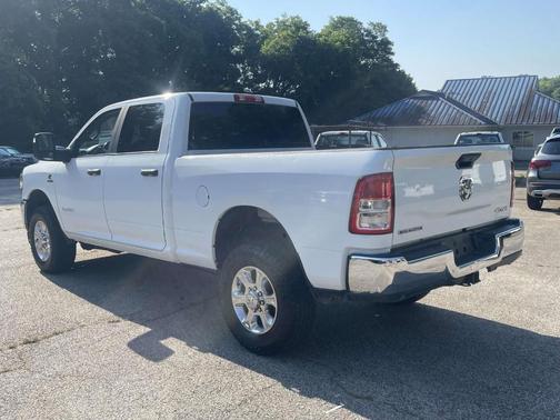 Bright White Clearcoat 2024 RAM 2500 Big Horn