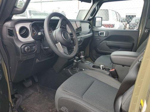 2025 Jeep Gladiator Sport