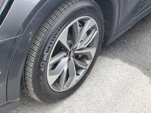 2021 Audi e-tron Premium Plus