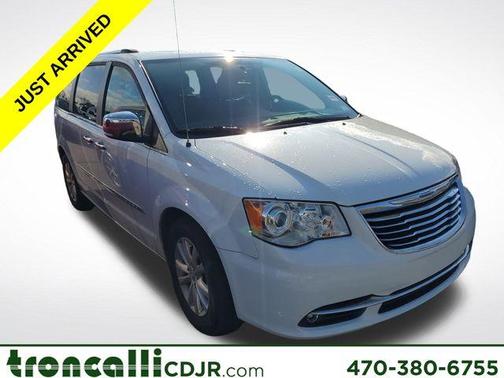 2016 Chrysler Town & Country Limited Platinum