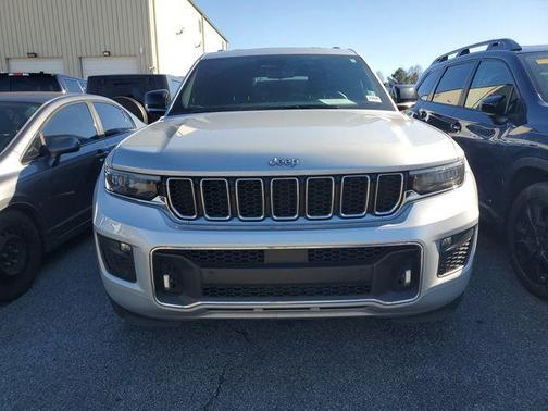 2022 Jeep Grand Cherokee Overland