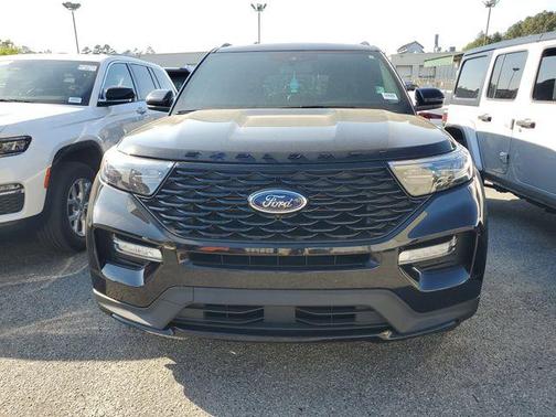 Agate Black Metallic 2023 Ford Explorer ST-Line