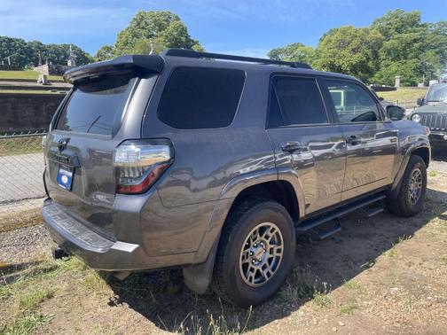 Magnetic Gray Metallic 2020 Toyota 4Runner Venture
