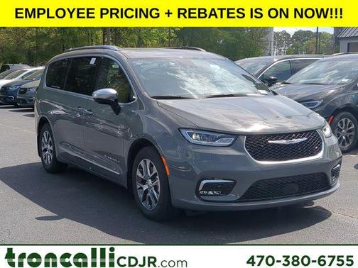 2025 Chrysler Pacifica Hybrid Pinnacle