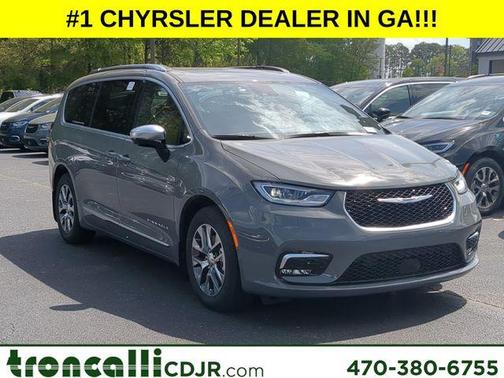 2025 Chrysler Pacifica Hybrid Pinnacle