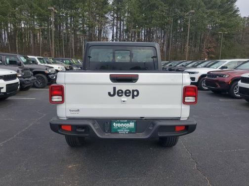 2026 Jeep Gladiator Sport