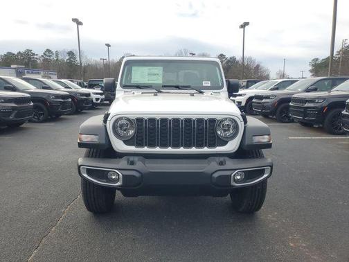 2026 Jeep Gladiator Sport