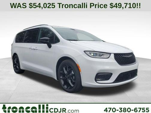 Bright White Clearcoat 2026 Chrysler Pacifica Limited