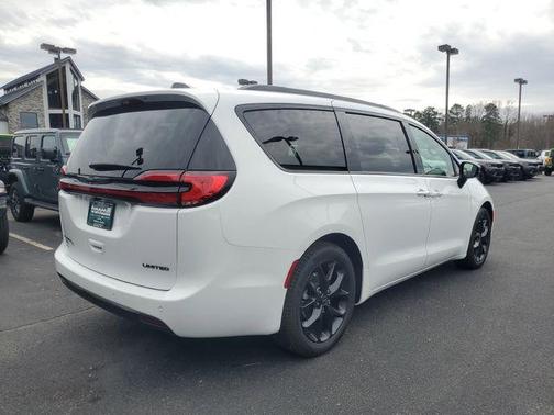 2026 Chrysler Pacifica Limited