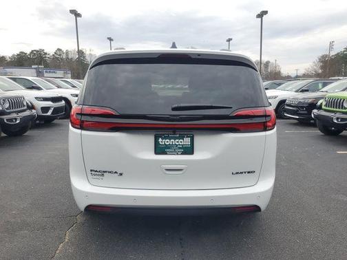 2026 Chrysler Pacifica Limited