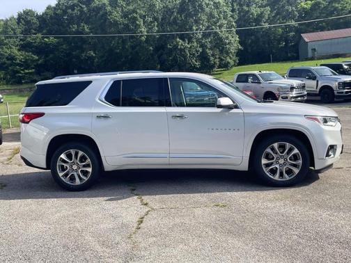 Pearl 2021 Chevrolet Traverse Premier