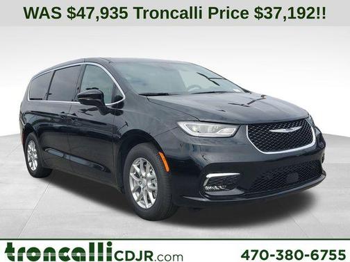 Diamond Black 2026 Chrysler Pacifica Select