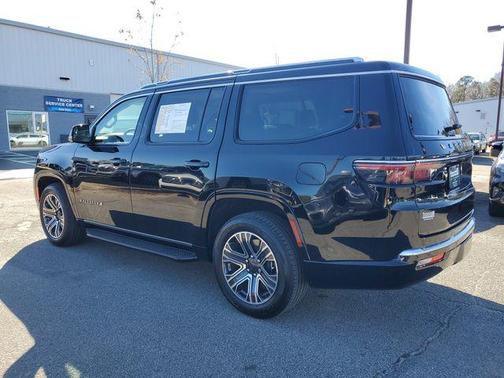 2024 Jeep Wagoneer Base