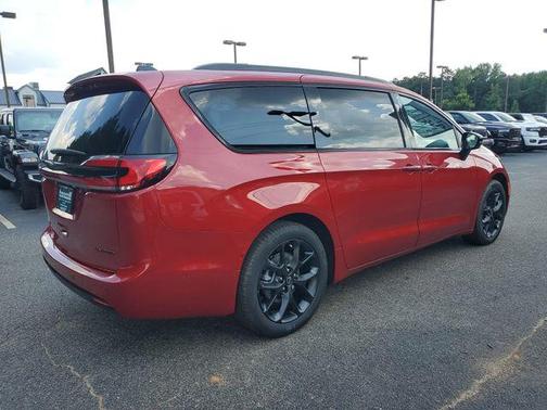 2025 Chrysler Pacifica Limited