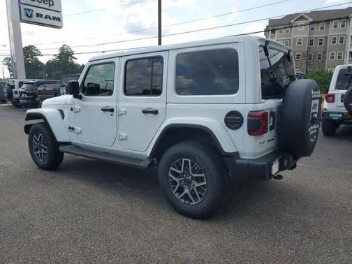 2025 Jeep Wrangler Sahara