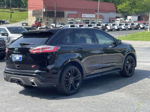 2022 Ford Edge ST