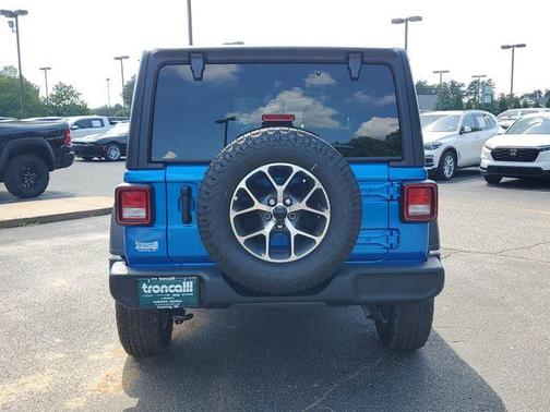 2025 Jeep Wrangler Sport