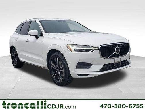 Ice White 2019 Volvo XC60 T6 Momentum