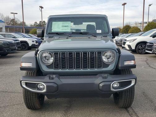 2026 Jeep Gladiator Sport