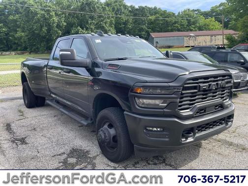 Diamond Black 2026 RAM 3500 Tradesman