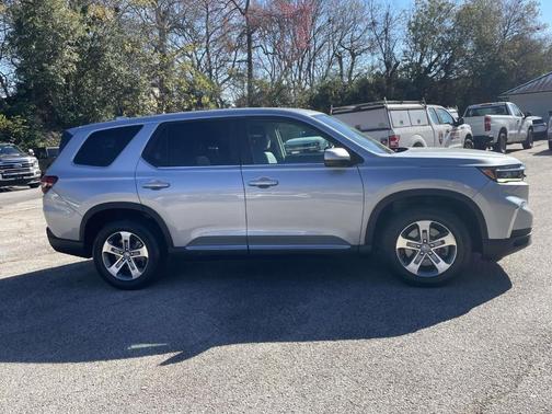 2023 Honda Pilot EX-L 8-Passenger