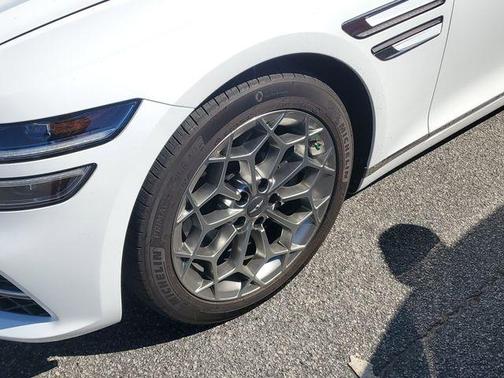 2023 Genesis G80 2.5T