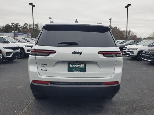 2025 Jeep Grand Cherokee L Laredo