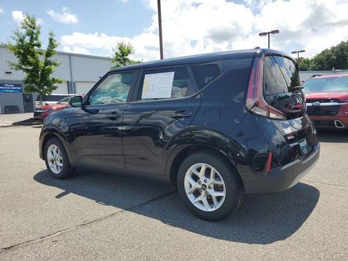 Black 2023 Kia Soul LX