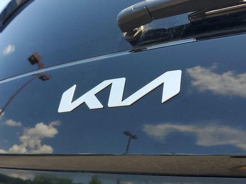 Black 2023 Kia Soul LX