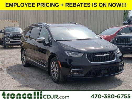 2025 Chrysler Pacifica Hybrid Pinnacle