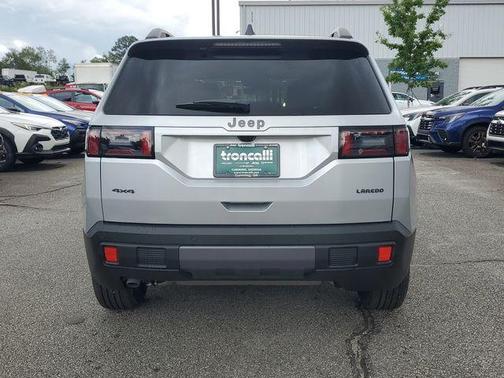 Silver Zynith Clearcoat 2026 Jeep Cherokee LAREDO/LIMITED