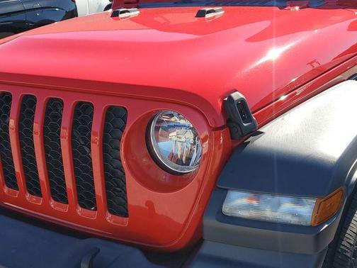 2020 Jeep Gladiator Sport