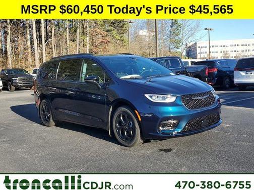 2025 Chrysler Pacifica Hybrid Select