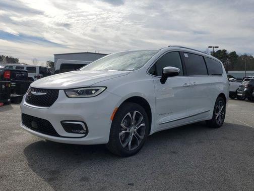 2026 Chrysler Pacifica Pinnacle