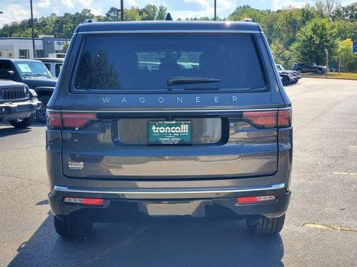 2024 Jeep Wagoneer Base