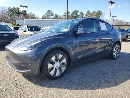 2023 Tesla Model Y Long Range