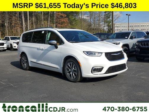 2025 Chrysler Pacifica Hybrid Pinnacle
