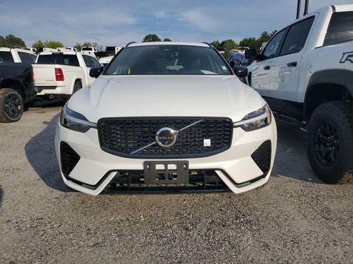 Crystal White Metallic 2024 Volvo XC60 Recharge Plug-In Hybrid T8 Polestar Engineered