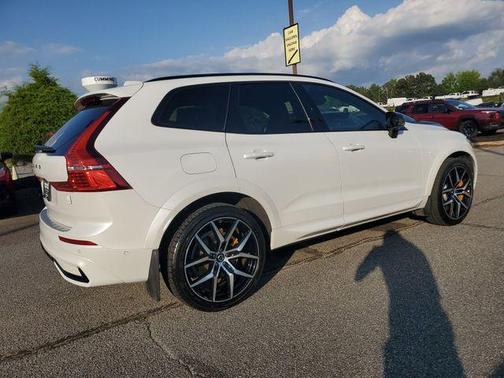 Crystal White Metallic 2024 Volvo XC60 Recharge Plug-In Hybrid T8 Polestar Engineered