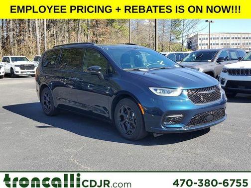 2025 Chrysler Pacifica Hybrid Select
